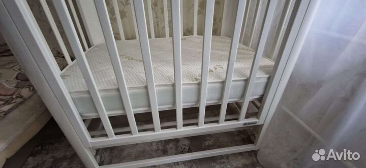 Детская кроватка с маятником Mr Sandman Sandee