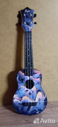 Продам укулеле