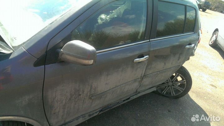 Левые двери на Geely MK Cross