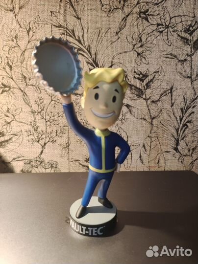 Фигурка fallout vault boy - Luck