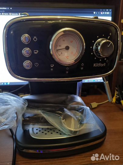 Кофеварка рожковая Kitfort KT-736