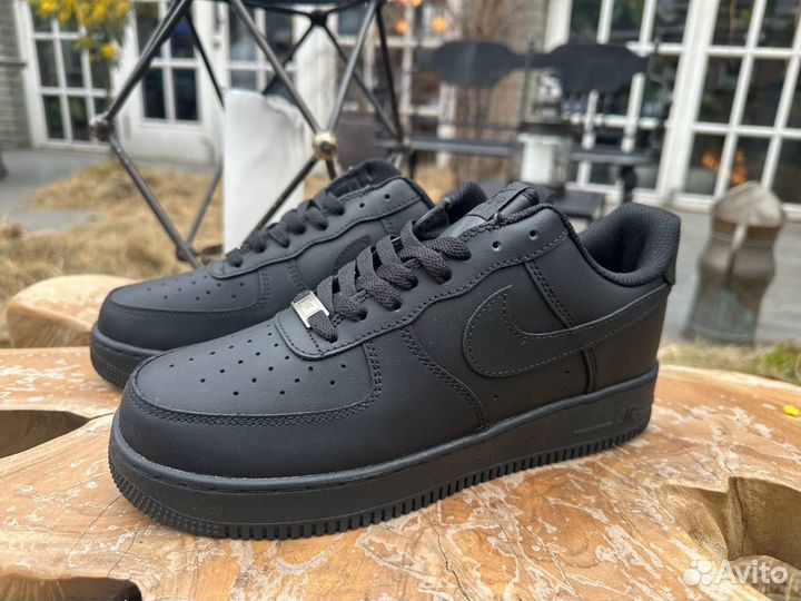 Nike air force 1 low black