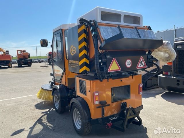 Универсальная подметальная машина «sweeper»