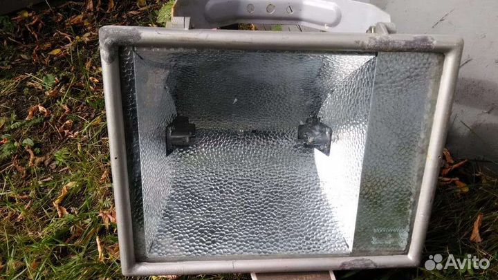 Прожектор галогенный