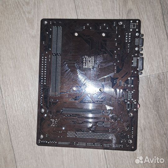 Материнская плата