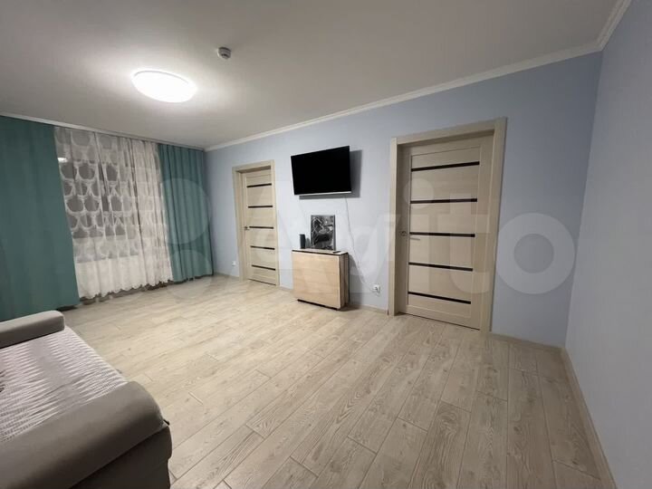 2-к. квартира, 56,4 м², 4/15 эт.