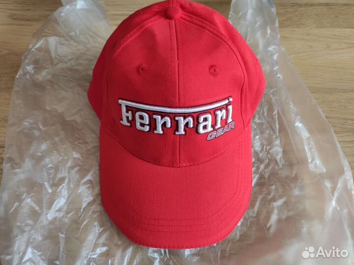 Новая бейсболка Ferrari Gear