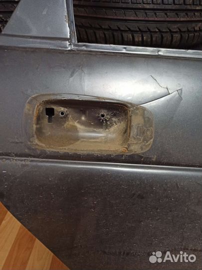 Дверь задняя правая priora