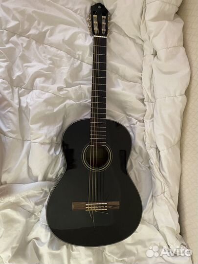 Гитара yamaha c40 в черном цвете