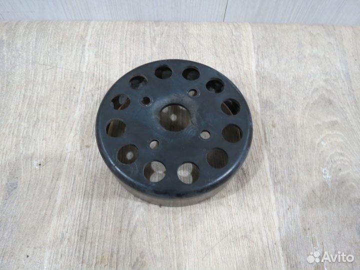 Шкив помпы Hyundai Solaris 2