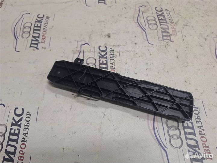 Крышка салонного фильтра VW Tiguan 2007-2011