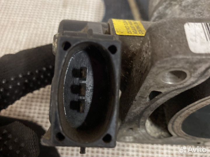 Дроссельная заслонка Ford 1023242