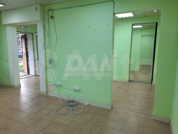 Торговое помещение на 1 линии