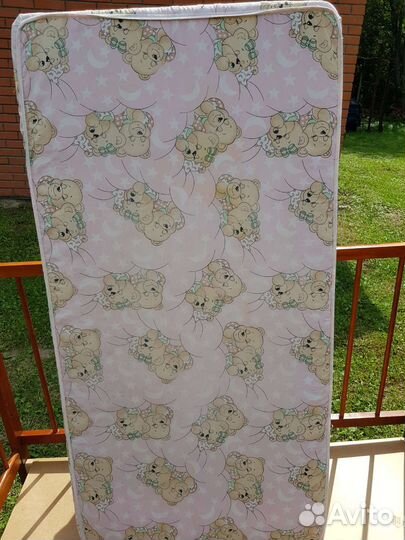 Детская кроватка