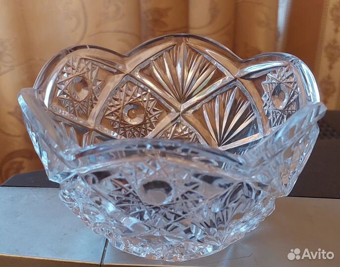 Хрустальная ваза