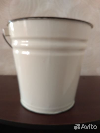 Эмалированное ведро с крышкой СССР