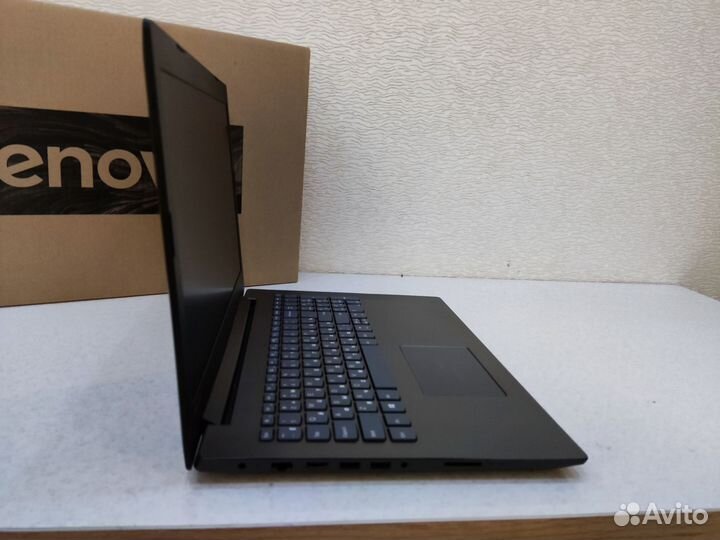 Новый ноутбук Lenovo AMD/8GB/R7/SSD