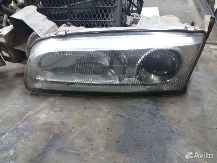 Передняя фара mazda 626 ge комплект линзованная