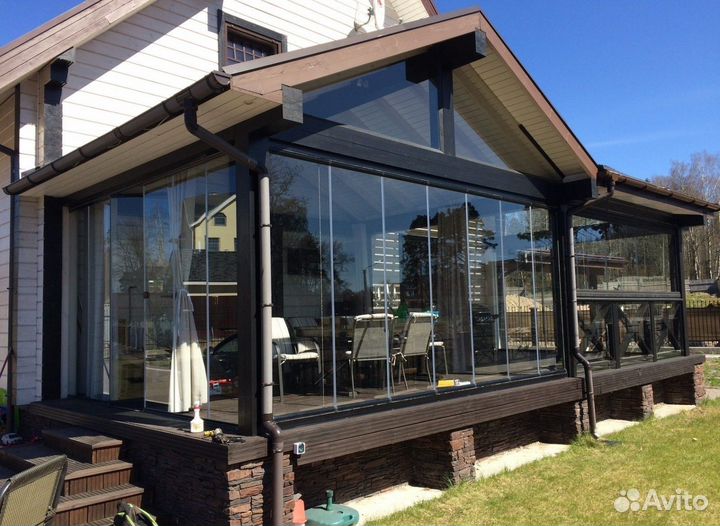 Безрамное остекление частного дома и дачи