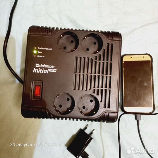 Стабилизатор напряжения Defender AVR Initial 2000