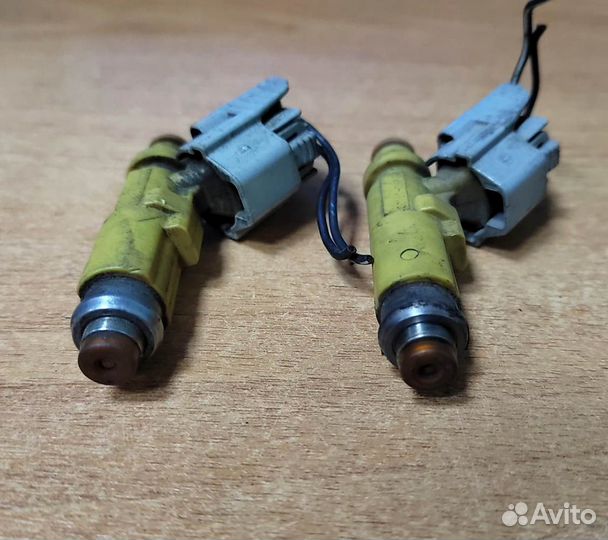 Форсунка топливная Toyota Corolla E110 23250-11130