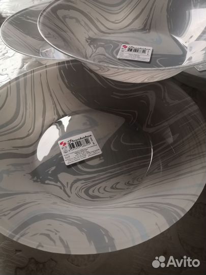 Новые стеклянные суповые тарелки 22 см