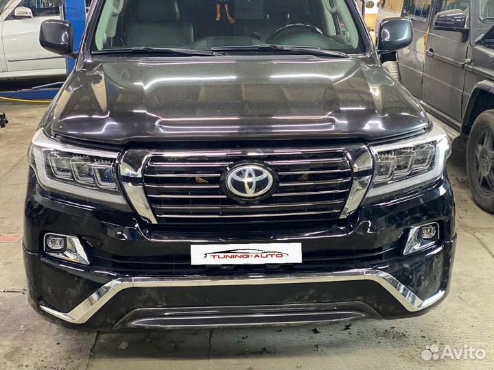 Бампер передний Toyota land cruiser 200