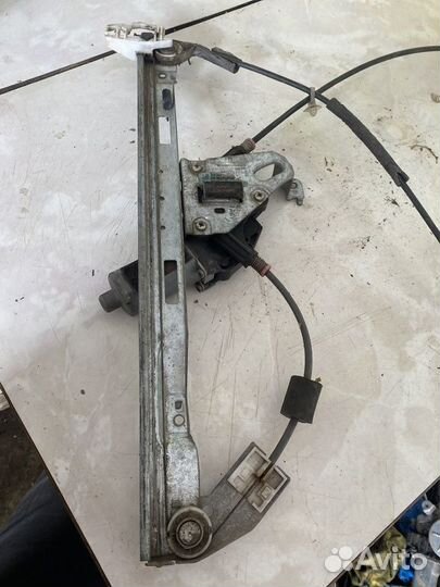 Стеклоподъемник передний левый Peugeot 206