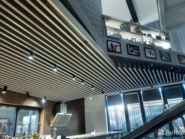 Реечный потолок интерьерный