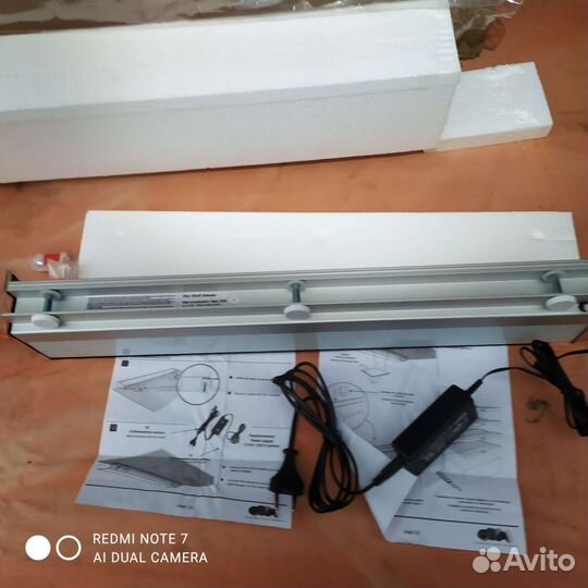 Светильник для стеклянных полок