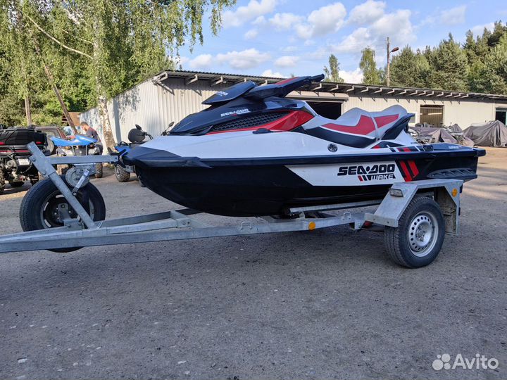 BRP Sea-Doo GTX wake PRO 215