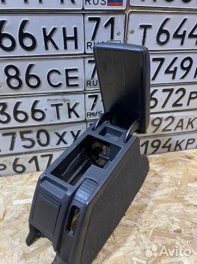 Подлокотник Skoda Superb 2.8 2002