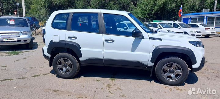 ВАЗ Niva Travel 1.7 МТ, 2023, 17 000 км