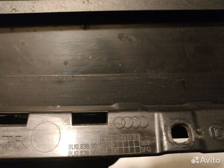 Накладка двери передняя левая Audi Q3 Quattro 8UB