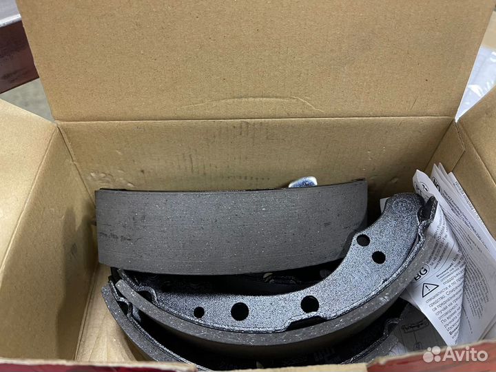 Тормозные колодки задние на volkswagen polo