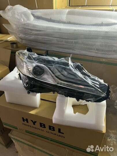 Фары на Камри V70 полной комплектации