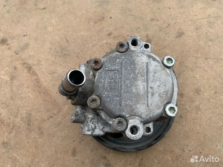 Насос гидроусилителя руля Nissan Almera G15