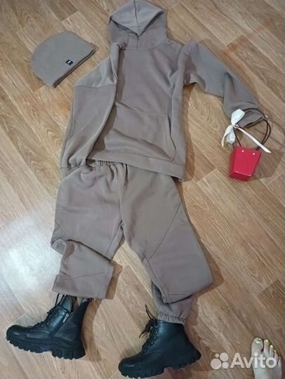 Спортивный костюм