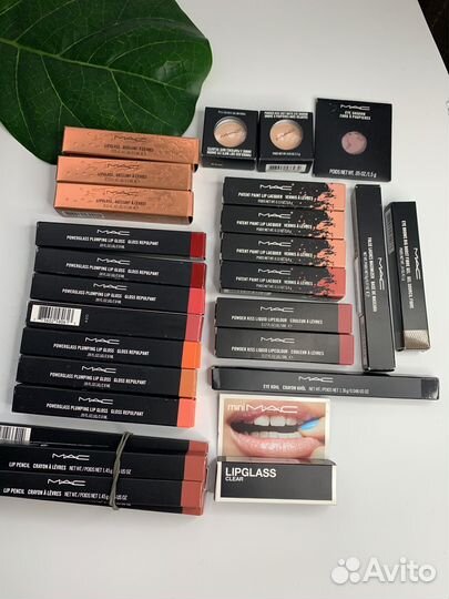 Помада Мас touche. Блески для губ. Тени мас