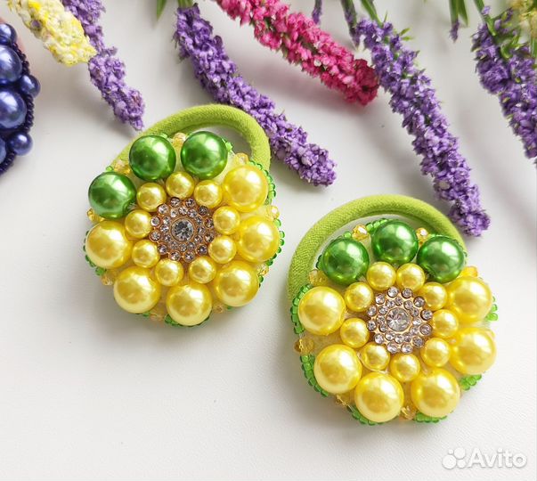 Резинка, заколка. Украшение в причёску