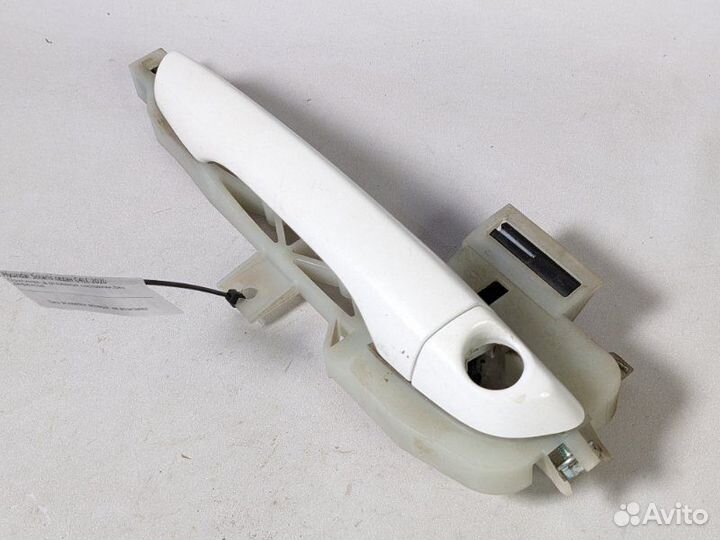 Ручка двери передняя левая Hyundai Solaris седан