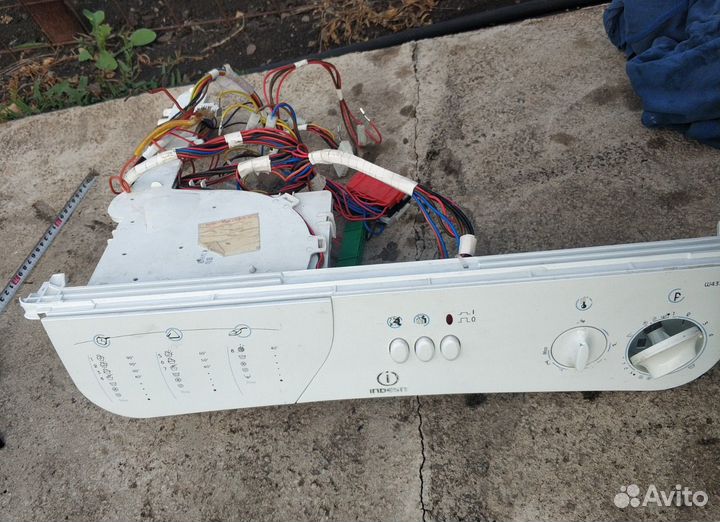 Панель управления стиральной машины indesit