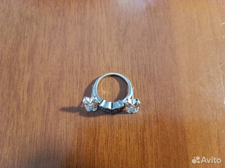 Серебряное колечко и серьги