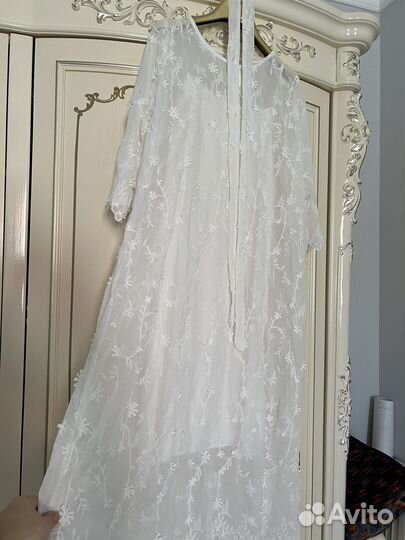 Платье белое