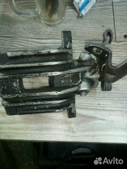 Суппорт тормозной задний