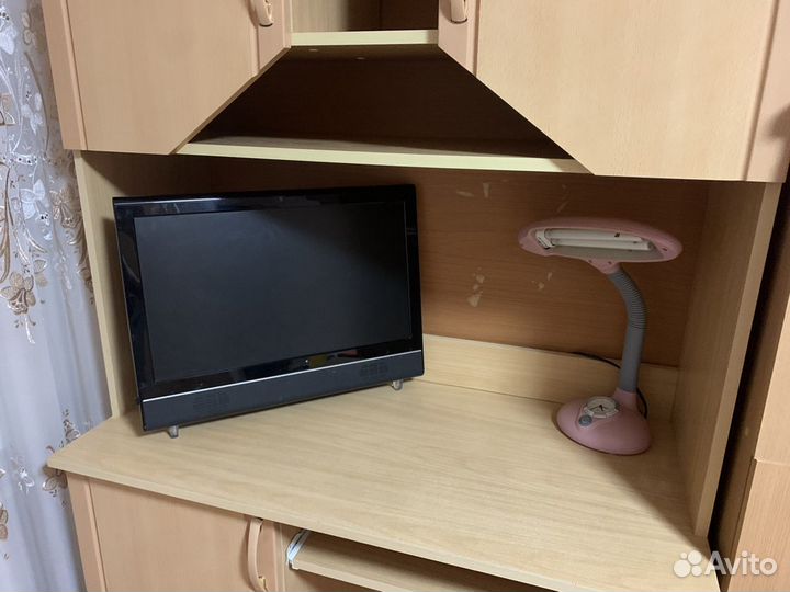 Письменный стол для школьника