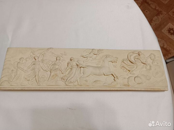 Гипсовый барельеф