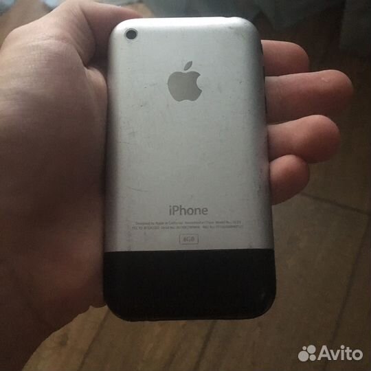 iPhone, 8 ГБ