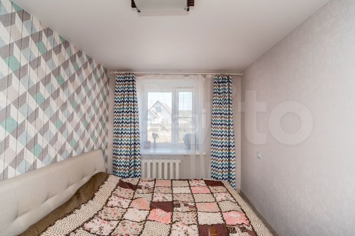 4-к. квартира, 81,5 м², 1/3 эт.