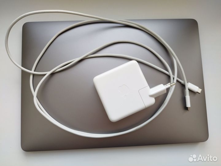 Apple macbook pro 13 2019